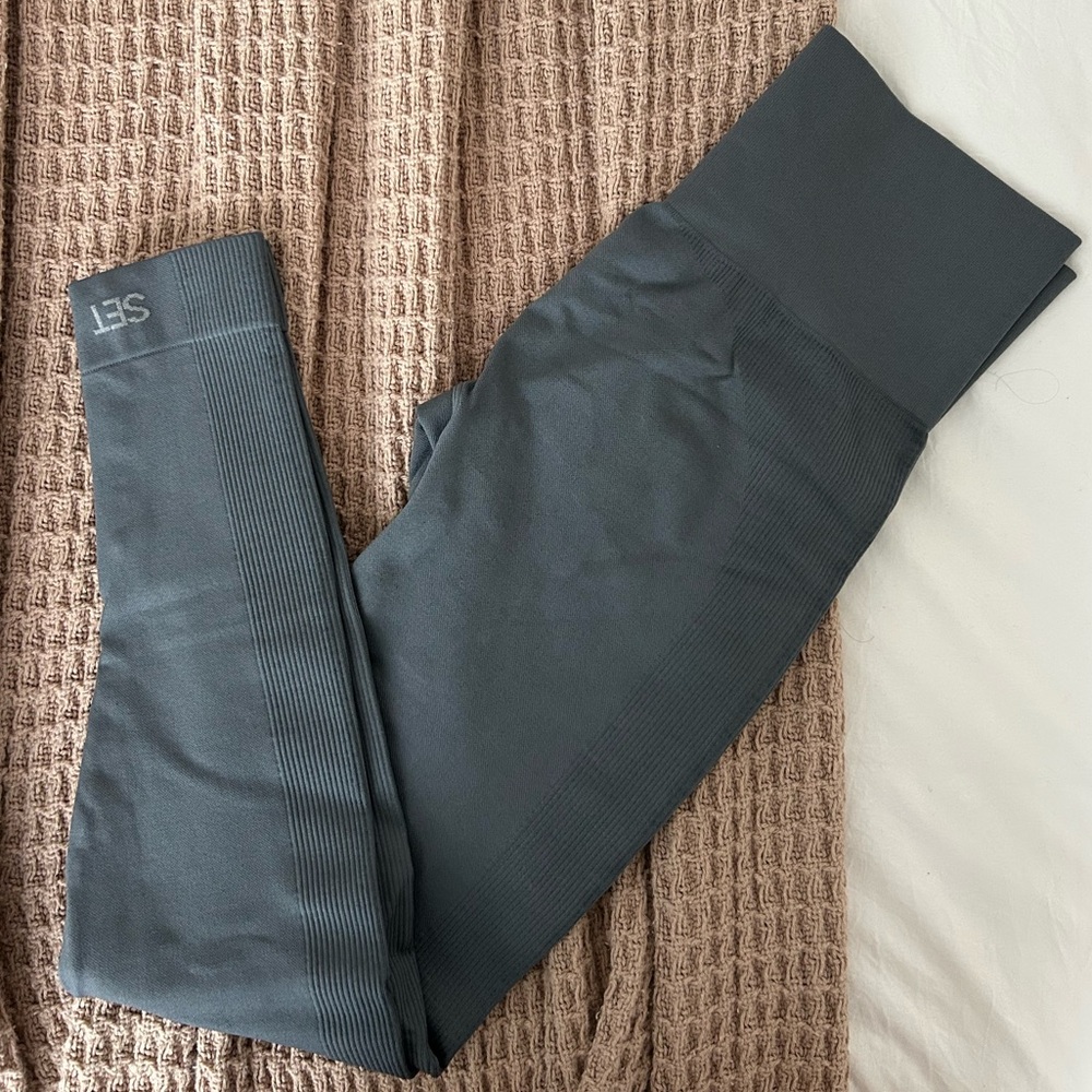 SET Active Gray/Blue Leggings